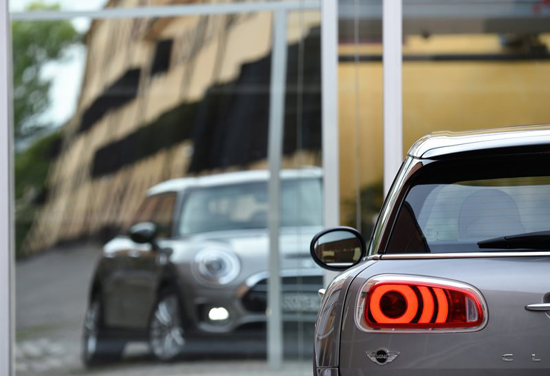 Αυτοκίνητο σκέτη τέχνη... 