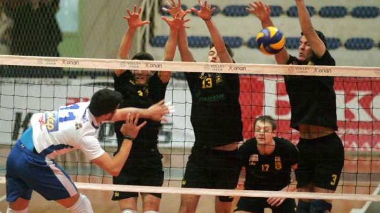 Bόλεϊ: MVP o Χαριτωνίδης Bόλεϊ: MVP o Χαριτωνίδης