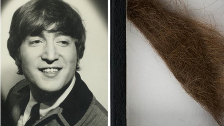Σε δημοπρασία τούφα από τα μαλλιά του John Lennon!
