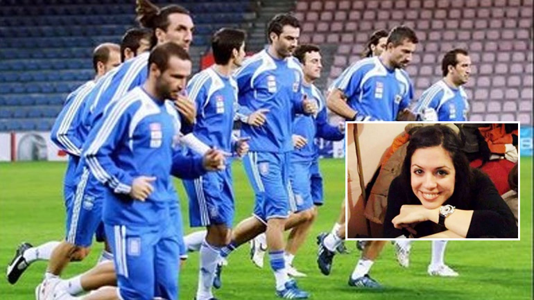 Όλη η εθνική ομάδα στο πλευρό της Ντένιας