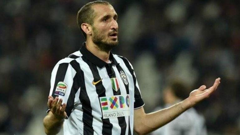 Γιουβέντους: Xάνει το ντέρμπι με τη Νάπολι ο Κιελίνι