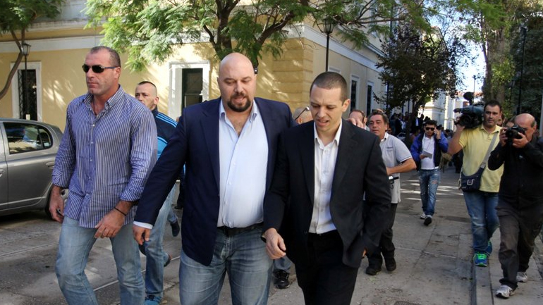 Δικογραφίες σε βάρος βουλευτών της Χρυσής Αυγής στη Βουλή