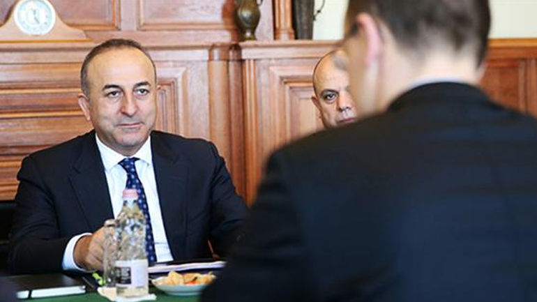 O Αμερικανός πρέσβης στην Άγκυρα κλήθηκε για το Κουρδικό από τον Τσαβούσογλου