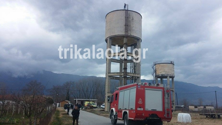 TΩΡΑ: Μαθήτρια απειλεί να αυτοκτονήσει TΩΡΑ: Μαθήτρια απειλεί να αυτοκτονήσει