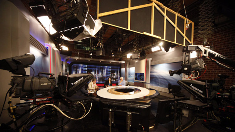 Fast track οι τηλεοπτικές άδειες