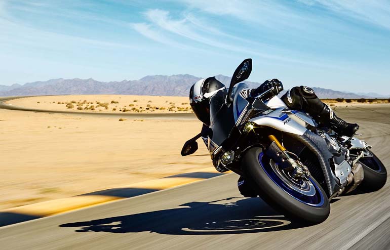 Η συλλεκτική Yamaha YZF R1M κοστίζει 25.300 ευρώ...