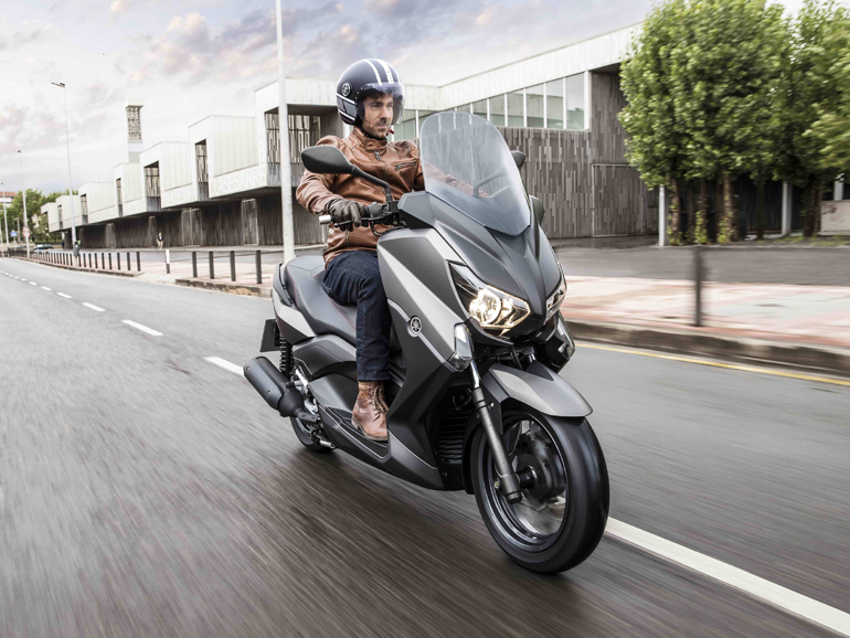 Η γκάμα των X-ΜΑΧ ξεκινά από τα 4.650 ευρώ...