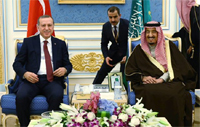 Ο Τούρκος πρόεδρος Ταγίπ Ερντογάν με τον Σαουδάραβα μονάρχη στις 2 Ιανουαρίου    
