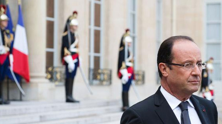 Σε κυβερνητικό ανασχηματισμό προχώρησε ο Ολάντ