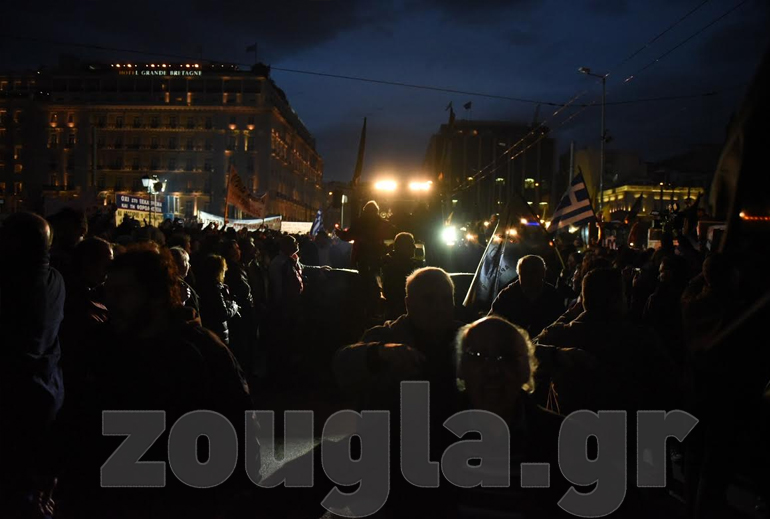 Αγροτικός κλοιός στη Βουλή