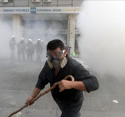 Έπνιξαν στα χημικά τους αγρότες