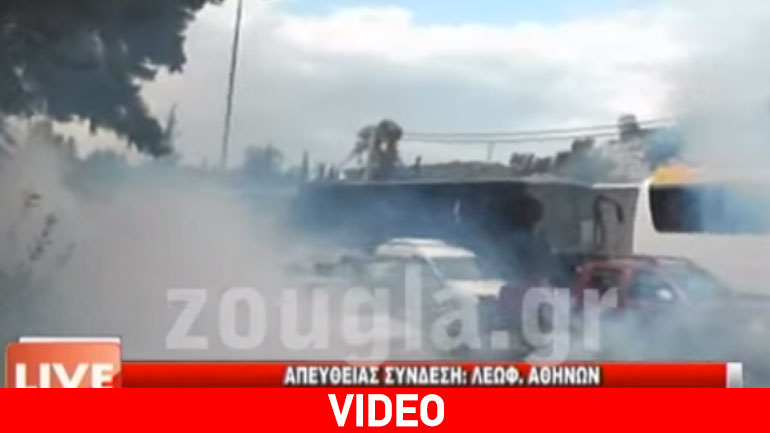 Αγρότες έσπασαν περιπολικό στο Χαϊδάρι