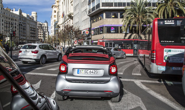 Μέσα στην πόλη είσαι πάντα πρώτος στα φανάρια