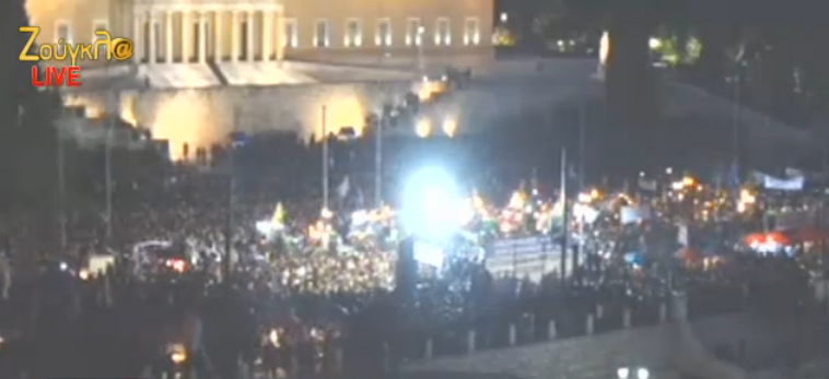 Πλατεία Συντάγματος, ώρα 18.20