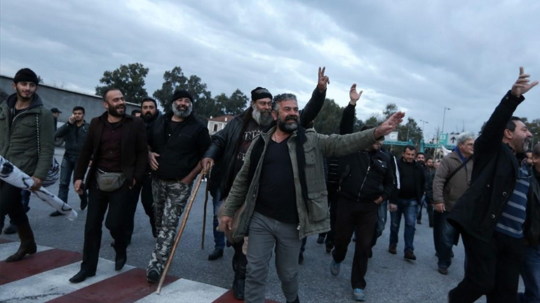 Νέες αφίξεις αγροτών στο λιμάνι του Πειραιά Νέες αφίξεις αγροτών στο λιμάνι του Πειραιά