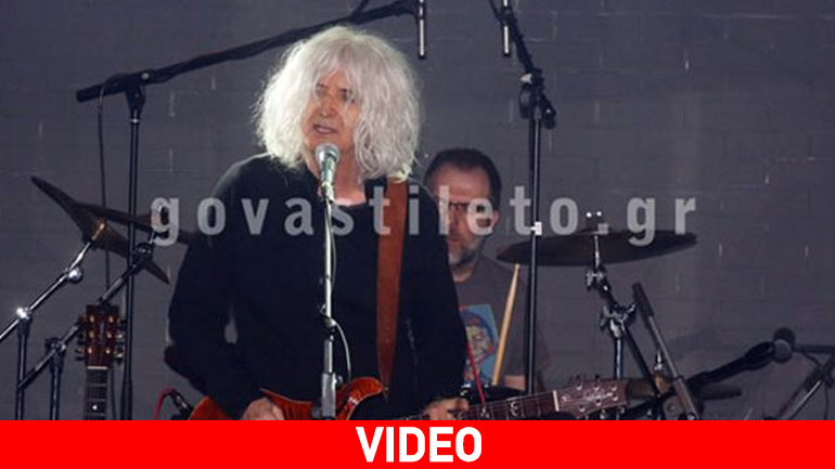 Eνοχλημένος ο Καρβέλας τα έβαλε με τους θαμώνες νυχτερινού κέντρου