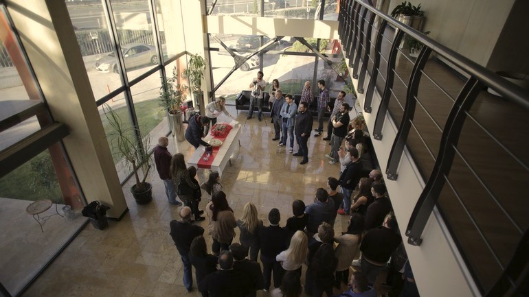 Τελικά το φλουρί έπεσε στους δημοσιογράφους!