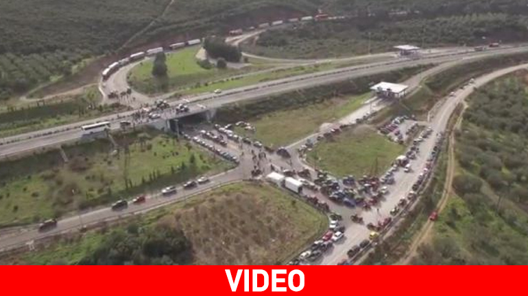 Παραλίγο επεισόδια ανάμεσα σε αγρότες και εξαγριωμένους οδηγούς φορτηγών στον Μπράλο