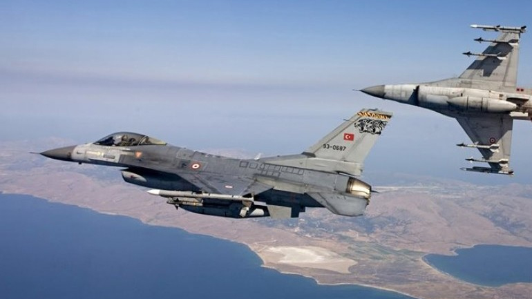 Mπαράζ τουρκικών παραβιάσεων στο Αιγαίο