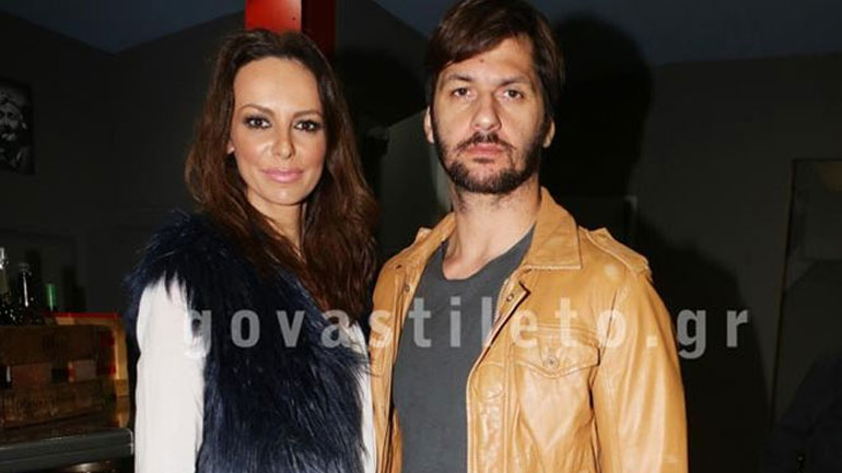 Μπέτυ Μαγγίρα: Βραδινή έξοδος με τον σύζυγό της Δημήτρη Μάζη – Πού τους «συλλάβαμε;»