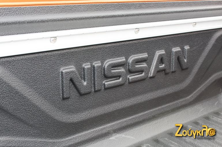 Προστατευτικό πλαστικό στην καρότσα...