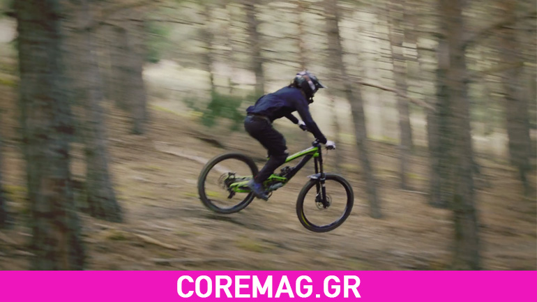 O Lluis Lacondeguy κάνει downhill στην Καταλονία