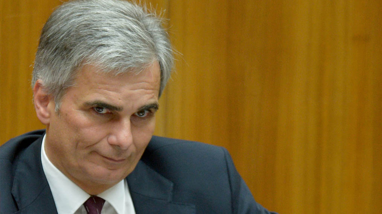 Φάινμαν: «Η Αυστρία δίνει το καλό παράδειγμα στο προσφυγικό»