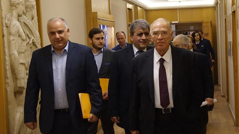 Ο Πάνος Καμμένος υποδέχτηκε τον Λεβέντη στο Υπουργείο Άμυνας