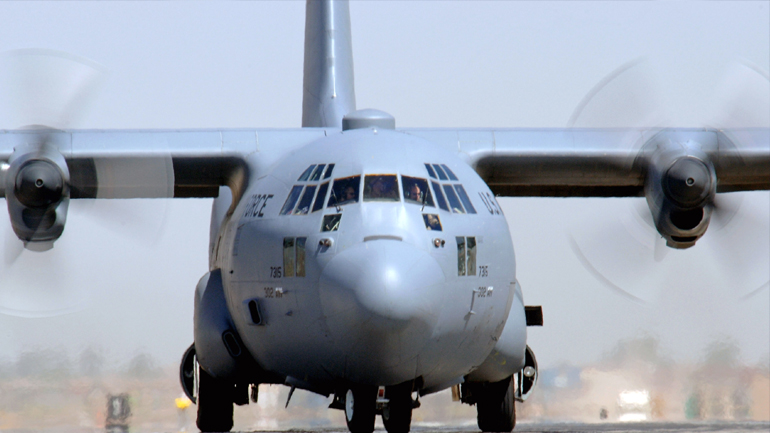 Στην Αθήνα με C-130 τρίχρονος που κινδύνευσε να πνιγεί στη Λέσβο