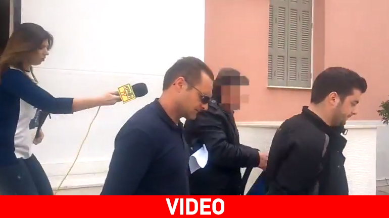 Νέα προθεσμία για να απολογηθεί έλαβε ο δάσκαλος που κατηγορείται για παιδεραστία Νέα προθεσμία για να απολογηθεί έλαβε ο δάσκαλος που κατηγορείται για παιδεραστία