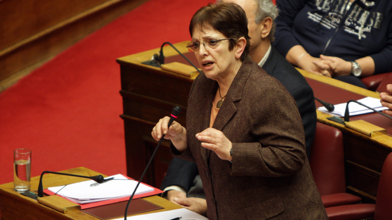 Αλ. Παπαρήγα: «Στη φιλοσοφία του μνημονίου το παράλληλο πρόγραμμα»