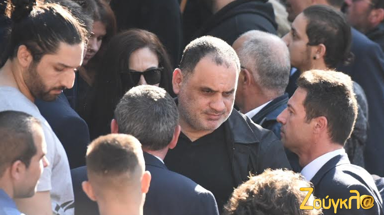 Μετρ νυχτερινού κέντρου, φίλος του Παντελίδη