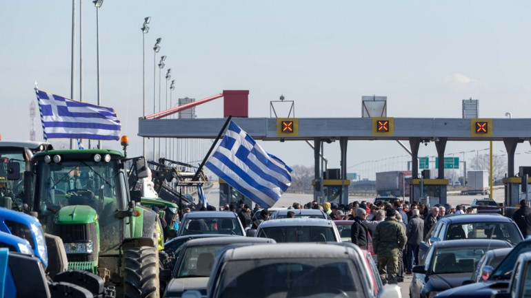 Οι αγρότες ανοίγουν το μπλόκο των Μαλγάρων
