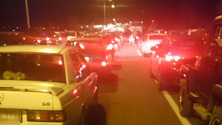 Mπλακ άουτ στις Αφίδνες με ουρές χλμ