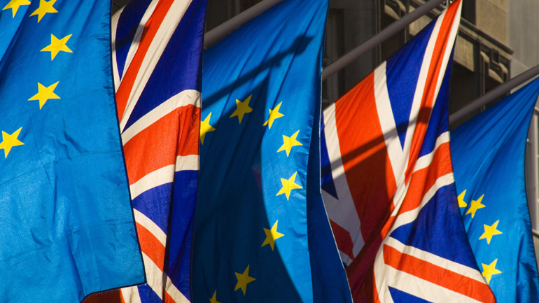 Η Κομισιόν δεν θα παρέμβει στην συζήτηση για την παραμονή της Βρετανίας στην Ευρωπαϊκή Ένωση