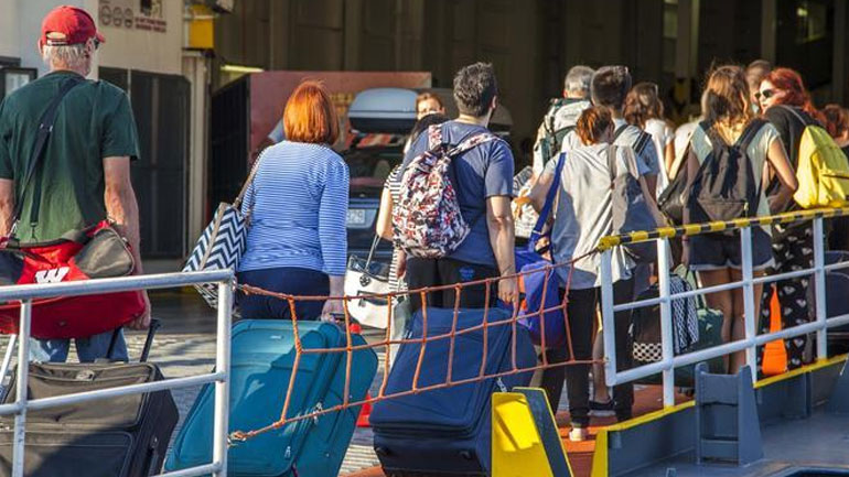 Αυξήθηκε κατά 7,1% ο αριθμός των τουριστών το 2015