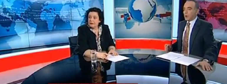 H στιγμή που εισβάλλει η ομάδα Ρουβίκωνας