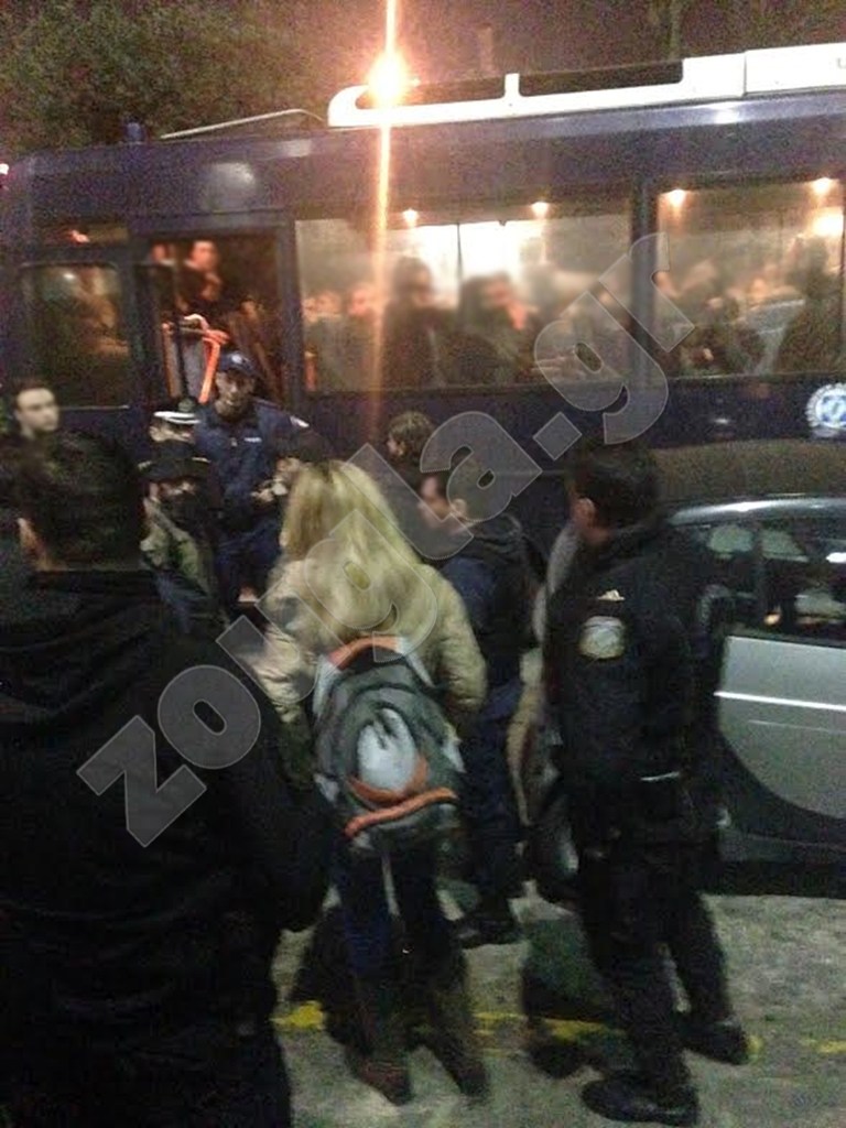 Κλούβες των ΜΑΤ