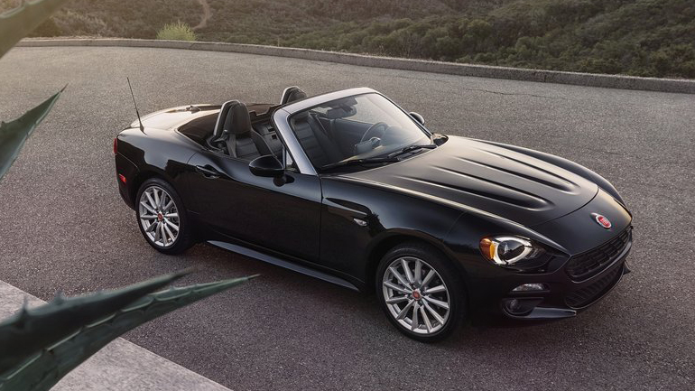 Ετοιμάζεται για Ρώμη και… Γενεύη το Fiat 124 Spider