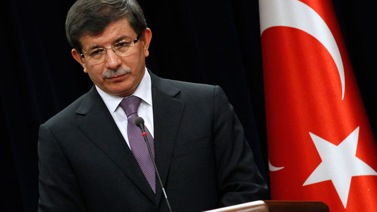 Αποφασισμένος για κατάρτιση νέου Συντάγματος ο Νταβούτογλου