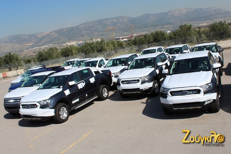 Παλαιά και νέα γενιά του Ford Ranger στα logistics της εταιρείας...