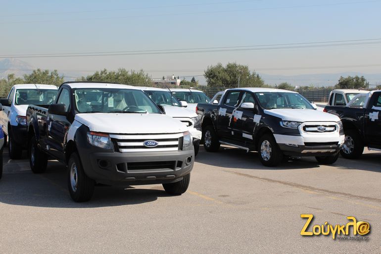 Προηγούμενη (αριστερά) και νέα γενιά...