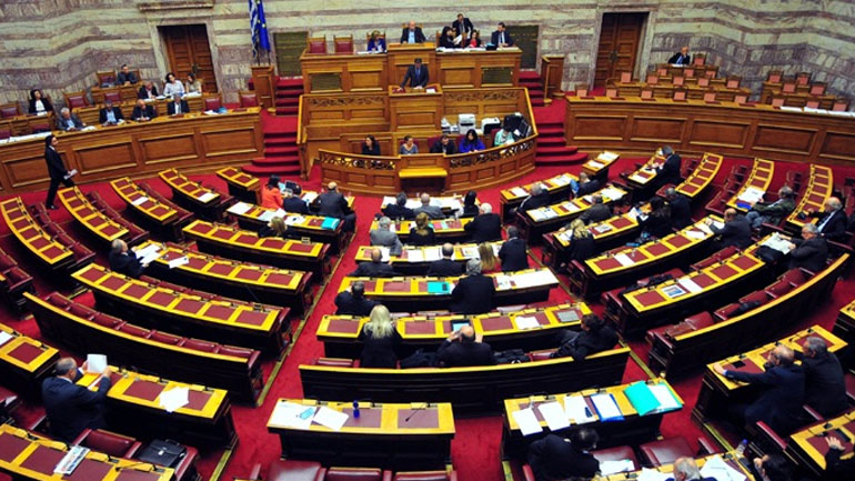 «Πέρασε» από τη Βουλή το νομοσχέδιο για τη Δημόσια Διοίκηση