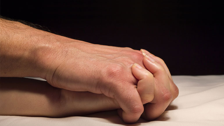 ΗΠΑ: Στο μικροσκόπιο η σύνδεση του ιού Ζίκα με τη σεξουαλική επαφή