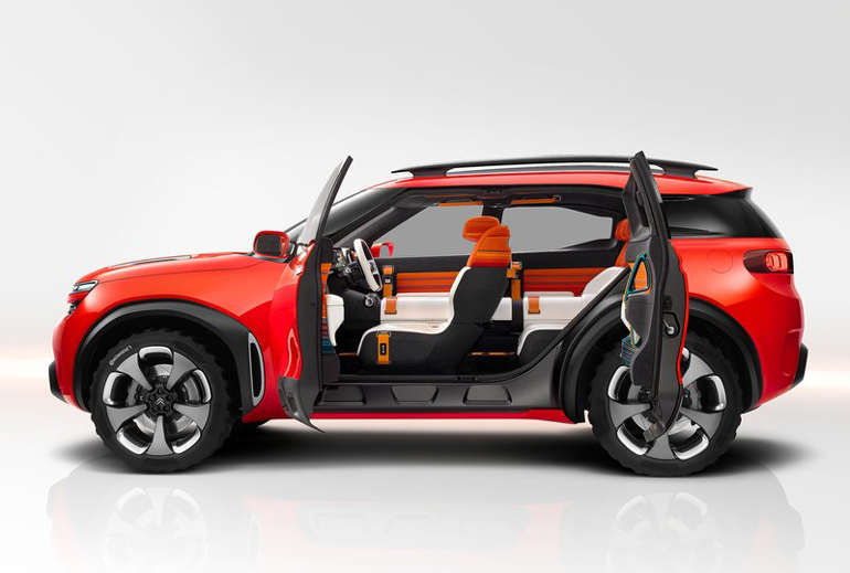 Η διάταξη των θυρών δεν γνωρίζουμε αν θα είναι έτσι στην έκδοση που θα κυκλοφορήσει στους δρόμους...