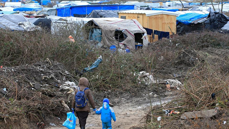 Τη μερική κατεδάφιση της «ζούγκλας» του Καλαί ενέκρινε η γαλλική Δικαιοσύνη