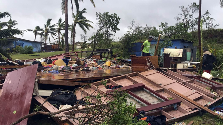 «Σάρωσε» τις νήσους Φίτζι ο κυκλώνας Ουίνστον