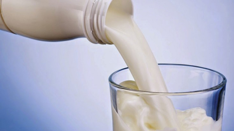 Αλλαγές στη φορολογική νομοθεσία για το γάλα ζητά η Κομισιόν