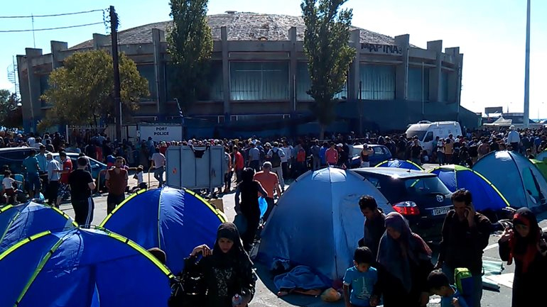 Απαγόρευση απόπλου πλοίων με μετανάστες από τα νησιά του Αιγαίου προς Πειραιά