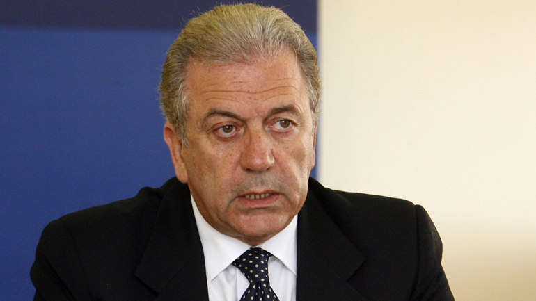 Αβραμόπουλος: «Αυτή τη στιγμή κινδυνεύει η ενότητα της Ευρωπαϊκής Ένωσης»